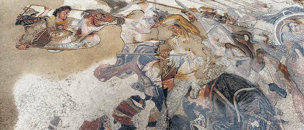 Riss durch die Geschichte: Detail aus dem „Alexandermosaik“, das 1831 in Pompeji ausgegraben wurde. Es zeigt Alexander den Großen (links oben), vermutlich in der Schlacht von Issos (333 v. Chr.) gegen den Perserkönig Dareios III.