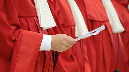 Haben die "roten Roben" eine eigene politische Agenda?