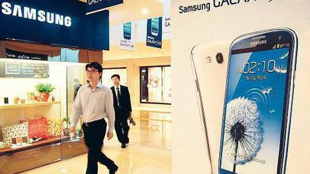 Verkaufsschlager: Vom Smartphone-Vorzeigemodell Galaxy S III hat Samsung nach eigenen Angaben binnen zwei Monaten bereits mehr als zehn Millionen Stück verkauft.