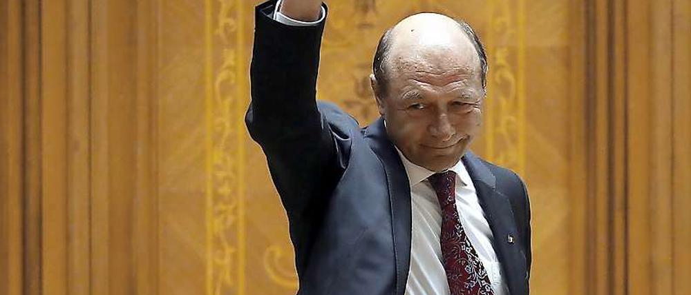 Rumäniens Präsident Traian Bascecu wird von Ministerpräsident Ponta herausgefordert.