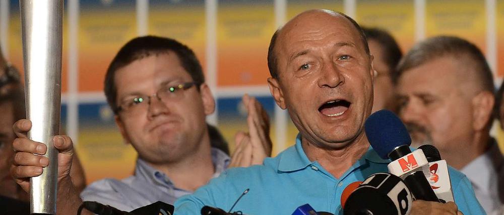 Rumäniens Präsident Basescu triumphiert, nachdem ein Referendum gegen ihn scheiterte.