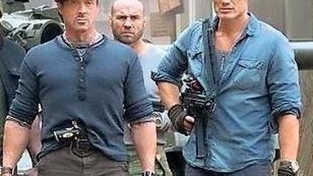Last Action Heroes. Die verwitterten Kampfmaschinen Sylvester Stallone und Dolph Lundgren stellen ihren Söldnerschinken „The Expandables 2“ demnächst hier vor. 