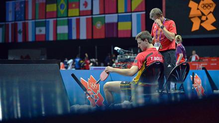 Same procedure as every olympia. Timo Boll muss seinen Schläger im Einzelwettbewerb frühzeitig einpacken.