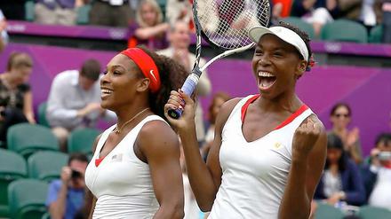 Die Williams-Schwestern holten in London nach den Siegen in Sydney 2000 und in Peking 2008 bereits ihr drittes Doppel-Gold .