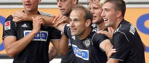 Freude zum Auftakt: Aufsteiger VfR Aalen gelang beim 4:1-Auswärtssieg ein gelungener Start in die Saison.