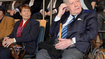 Altkanzler Helmut Schmidt und Ruth Loah im März 2011 in Hamburg zu Gast im Rolf-Liebermann-Studio des NDR.