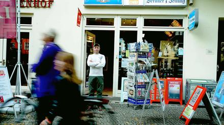 Einer der Betroffenen. 16 Läden wurden am Sonntag kontrolliert, darunter zwei von Vadim Golovanov an der Schönhauser Allee und Wörther Straße.