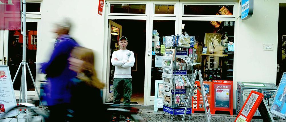 Einer der Betroffenen. 16 Läden wurden am Sonntag kontrolliert, darunter zwei von Vadim Golovanov an der Schönhauser Allee und Wörther Straße.