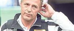 Unzufrieden. Unions Trainer Neuhaus haderte zuletzt mit Mattuschka. Foto: dapd