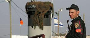 Nach dem Angriff des radikalen Islamisten auf einen ägyptischen Grenzposten wurde der einzige Grenzübergang zwischen Ägypten und dem Gazastreifen in Rafah bis auf weiteres geschlossen.