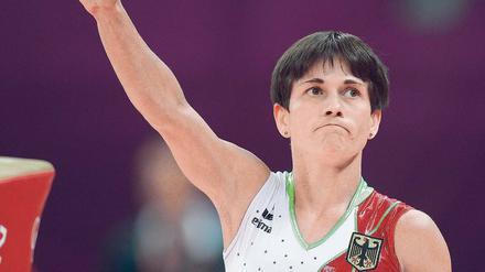Tschüssovitina. In London turnte Oksana Chussovitina ihre letzte Übung gegen Mädchen, die ihre Töchter sein könnten. Foto: dapd
