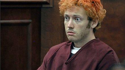 Der mutmaßliche Kino-Attentäter James Holmes muss sich wegen Mordes vor Gericht verantworten.
