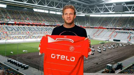 Ich bin ein Star, lasst mich hier rein. Der frühere Herthaner Andrej Woronin steht jetzt bei Herthas Relegationsbezwinger Düsseldorf in Dienst.
