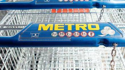 Der, die oder das „Metro“? In Paris und Moskau heißt die U-Bahn so, in Deutschland auch ein großer Handelskonzern, der nicht verwechselt werden will. Foto: dapd