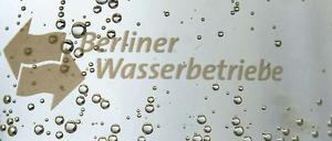 Entscheidend für eine Preissenkung beim Wasser ist für Jörg Simon, dem Vorstandschef der Berliner Wasserbetriebe, die Basis. Die Verfügung des Bundeskartellamts lehnt das Unternehmen ab, stellt sich aber grundsätzlich nicht gegen Tarifsenkungen.