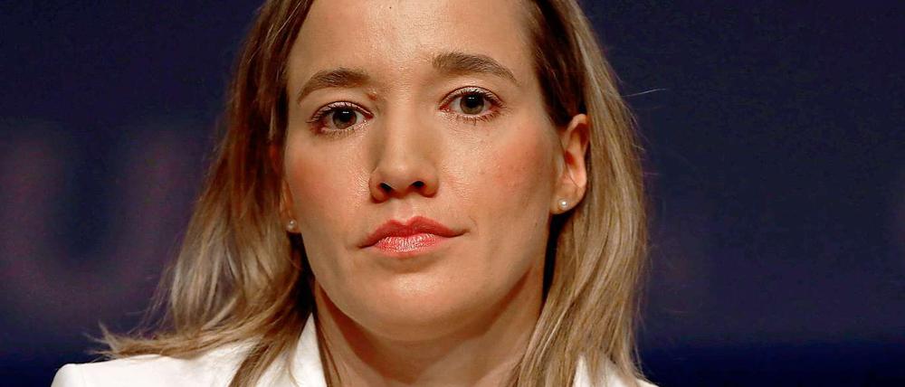 Kristina Schröder unterstützt die steuerliche Gleichstellung homosexueller Lebenspartnerschaften mit der Ehe.