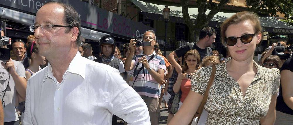 Zurzeit macht Frankreichs Staatschef Hollande gemeinsam mit seiner Lebensgefährtin Valéry Trierweiler Urlaub. Im Herbst will seine Regierung eine Vermögensteuerreform vorlegen.