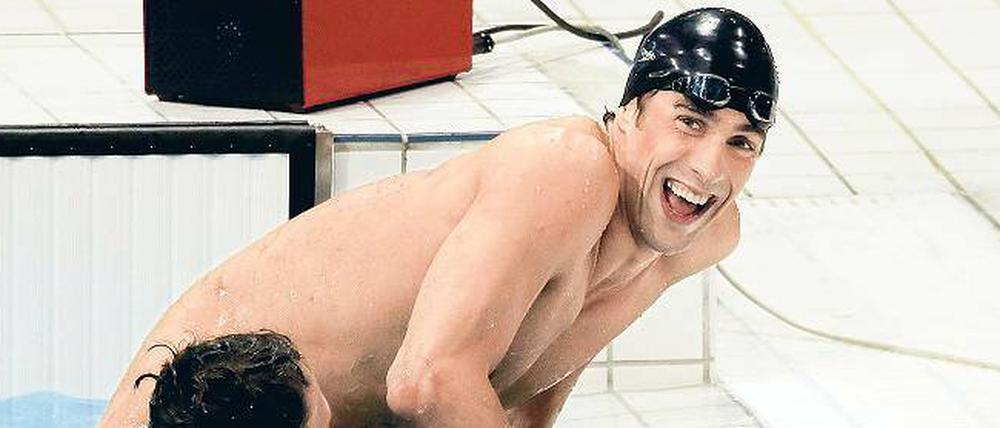 „Ich denke, jeder pinkelt in den Pool.“ Schwimmstar Michael Phelps, hier mit Ryan Lochte nach dem 200-Meter-Lagen-Sieg. 
