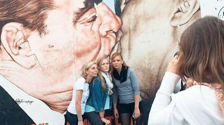 Beliebte Foto-Gelegenheit: East-Side-Gallery in Friedrichshain.