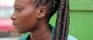 Arbeitsintensiv. Diana zeigt ihre Frisur „Palmbranch“.