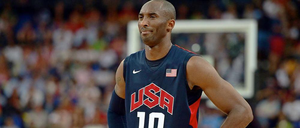 Star des Anstoßes: Kobe Bryant hat eine Debatte entfacht, die das US-Team bis ins Olympia-Finale verfolgt.