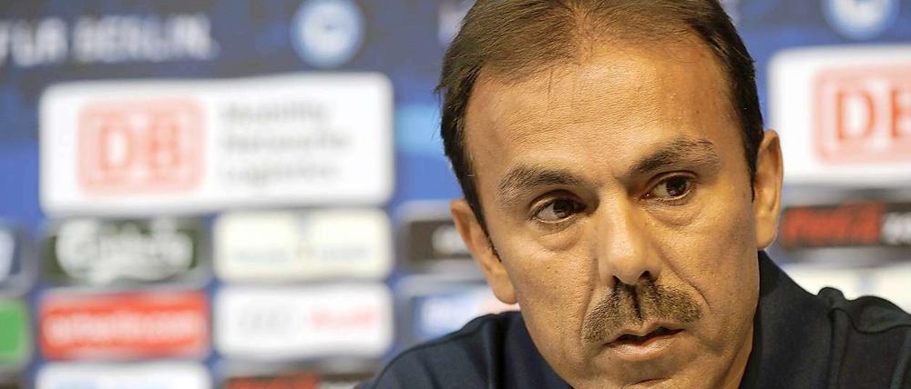 Herthas Trainer Jos Luhukay war mit seiner Mannschaft überhaupt nicht zufrieden.