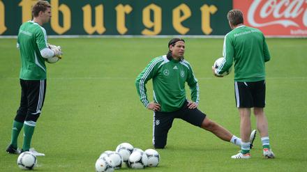 Tim Wiese (mitte) wurde fürs Freundschaftsspiel gegen Argentinien nicht nominiert.