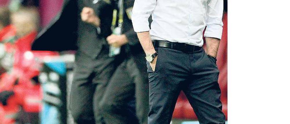 Vom eigenen Weg abgekommen. So spielte die Mannschaft von Löw bei der EM. Speziell im Halbfinale gegen Italien wurden Fehler gemacht, auch vom Bundestrainer. Foto: dpa