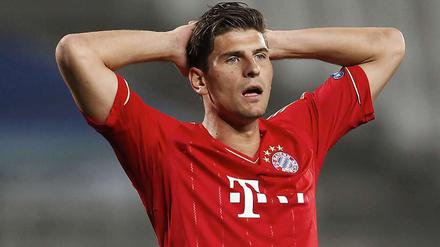Stürmer Mario Gomez muss zum Saisonstart zuschauen. 