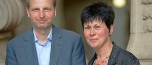 Thomas Heilmann (CDU) mit Oberstaatsanwältin Ines Karl, die ab sofort die offizielle Ansprechpartnerin der Justiz für Anfeindungen gegenüber gleichgeschlechtlichen Lebensweisen ist. 