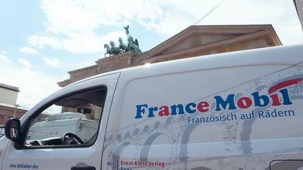 Die Werbung mit dem France Mobil wird seit Jahren eingesetzt, um mehr Zuspruch für das Französische zu gewinnen.. 