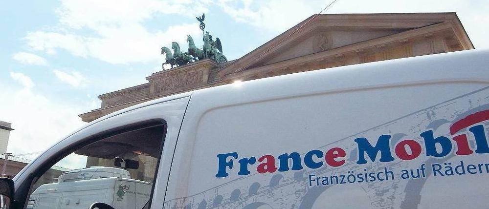 Die Werbung mit dem France Mobil wird seit Jahren eingesetzt, um mehr Zuspruch für das Französische zu gewinnen.. 