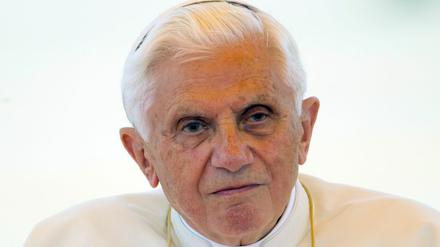 Papst Benedikt XVI. trägt offenbar schwer daran, dass ihm die katholische Kirche seines Heimatlandes nicht immer unwidersprochen folgt.