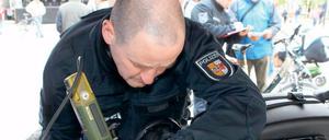 Freund und Helfer: Die Polizei kodiert Räder kostenlos. 