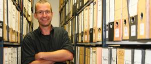 Tom Strohschneider (38) ist seit 1. August Chefredakteur des „Neuen Deutschland“. Der gebürtige Ost-Berliner folgt auf Jürgen Reents, der den Posten seit 1999 inne hatte.