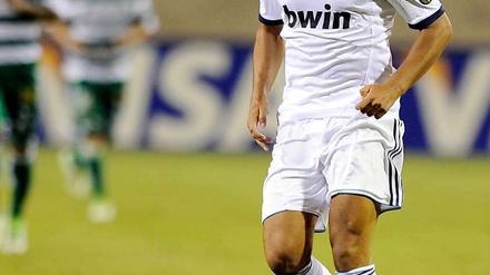 Sami Khedira im Dress von Real Madrid: Der deutsche Nationalspieler teilt die Kritik von Bundestrainer Joachim Löw an Medien und Öffentlichkeit.