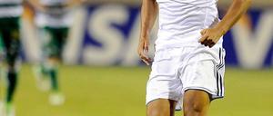 Sami Khedira im Dress von Real Madrid: Der deutsche Nationalspieler teilt die Kritik von Bundestrainer Joachim Löw an Medien und Öffentlichkeit.