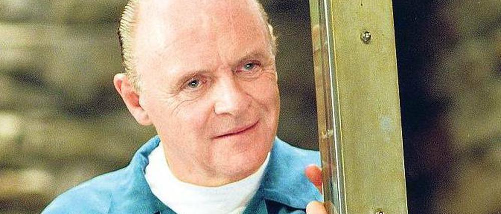 Perfekt angepasste Raubtiere. Psychopathen, hier Anthony Hopkins als Hannibal Lecter im Film „Der Rote Drache“, wirken mitunter sehr charmant. Sie können ihr Gegenüber ohne jeden Skrupel manipulieren.