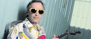 Das Zirpen der Gitarre, der Sound der Grenze. Ry Cooder reist gern um die Welt. Jetzt fühlt er sich zu Hause bedroht. 