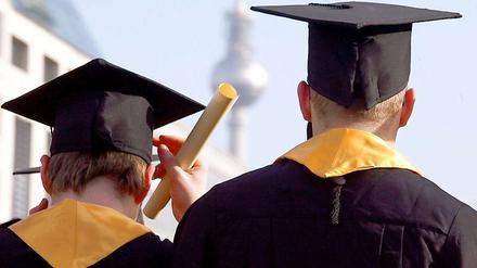 Wie weiter nach der Promotion. Für die Juniorprofessur wird ein geregelter Tenure Track schon lange gefordert.