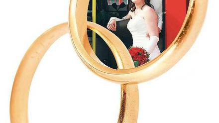Ringfest. Andreas und Stephanie Schmitt am Tag ihrer Hochzeit.