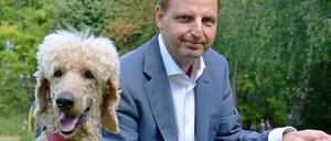 Senator Heilmann nimmt einen der "Bellos" an die Leine. Aber führt sein Projekt auch zum Erfolg?