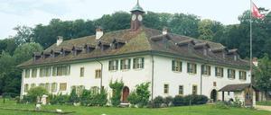 Idylle pur. In der Herberge auf der Petersinsel fand der verurteilte Genfer Philosoph im Herbst 1765 für einige Wochen Zuflucht. Später schrieb er in seinen "Träumereien eines einsamen Spaziergängers", er denke an keinen Aufenthalt mit solch süßer Wehmut zurück.