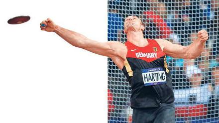 Vorgabe erfüllt. Der Berliner Robert Harting gewann mit dem Diskus in London eine von elf deutschen Goldmedaillen. Foto: dapd