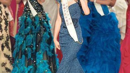 Yu Wenxia aus China ist die neue Miss World. Der Wettbewerb fand in der chinesischen Minenstadt Ordos statt. Gebaut für eine Million Menschen, leben in Ordos in der Inneren Mongolei auch Jahre nach der Fertigstellung nicht einmal 30 000 Menschen.