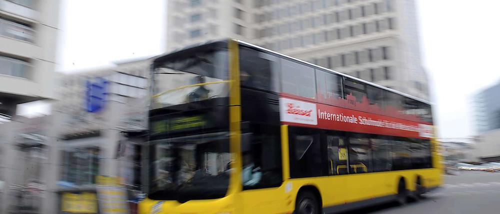 Der Fahrer eines BVG-Busses (Symbolfoto) war bekokst unterwegs.