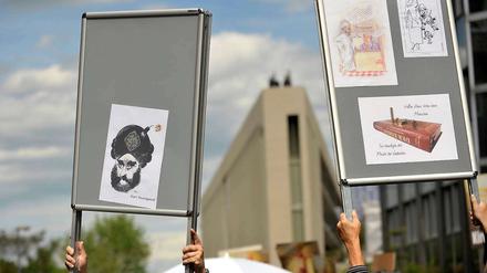 Die Rechtspopulisten von "Pro Deutschland" wollen vor Moscheen demonstrieren. Das Bündnis Neukölln ruft zur Gegendemo auf. Die muslimische Gemeinde ist davon nicht begeistert.