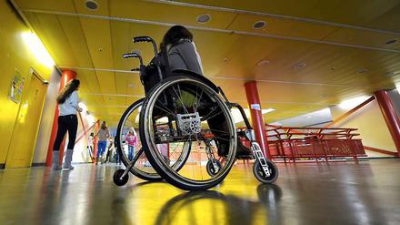 Auch behinderte Kinder sollen auf die nächstgelegene Schule gehen können. Doch die meisten haben nicht die nötige Ausstattung dafür.
