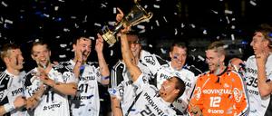 Alles ist nicht genug. Die Handballer des THW Kiel feierten vergangene Saison das Triple aus Meisterschaft, Pokal und Champions League. Doch obwohl der Rekordmeister zuletzt schon jedes einzelne Bundesligaspiel gewann, will Kiel immer noch mehr.