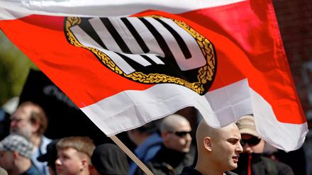 Drei Prozent der Wähler in Mecklenburg-Vorpommern sind nach wie vor vom Parteiprogramm der rechtsextremen NPD überzeugt.